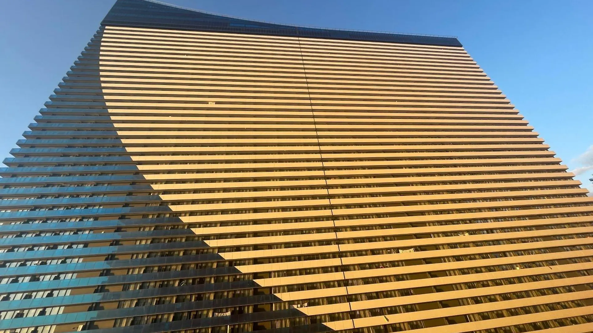 Orbi City Hotel باتومي
